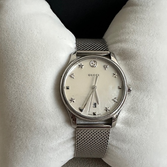 Gucci Women's G-Timeless Mother of Pearl Quartz Watch - Picture 2 of 5